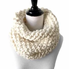 (30% Off) Cowl Short - Luxe Bubble Fluff in Solid Winter White by Nickichicki