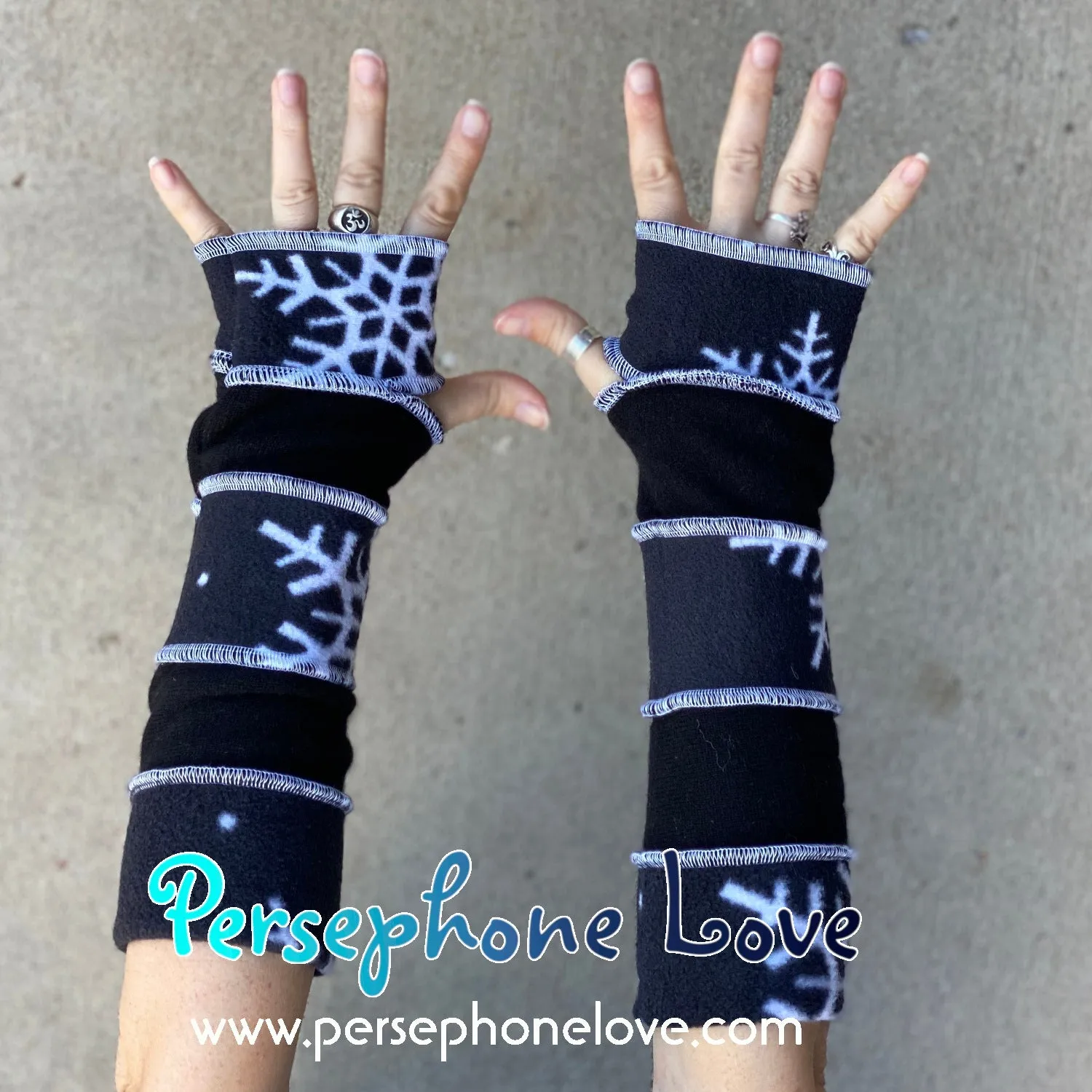 Katwise inspired needle-felted black white snowflake 100% cashmere/fleece upcycled sweater arm warmers -1426