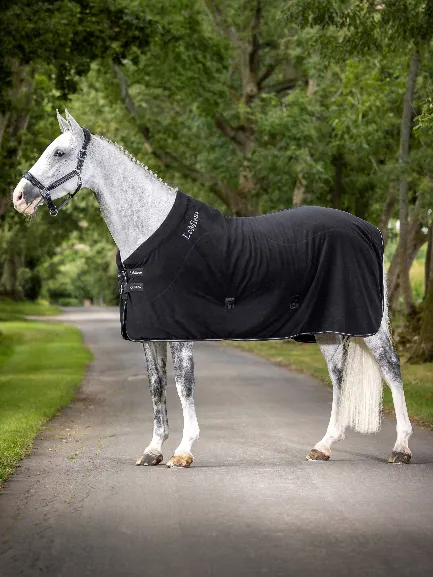 LeMieux Kudos Fleece Cooler Rug Including single embroidery on both sides.