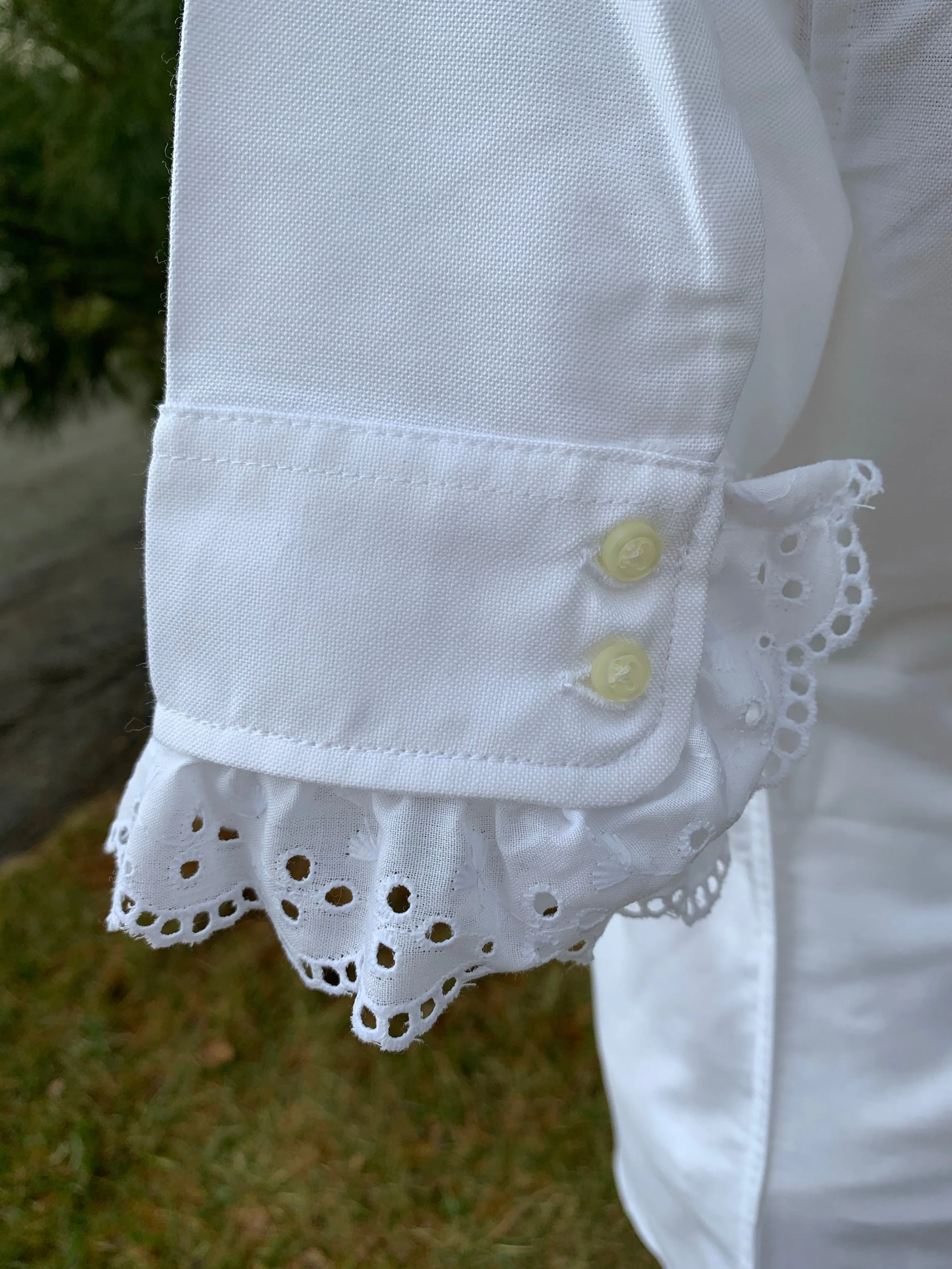 Meg Short Sleeve Eyelet Oxford (EYESS-White)