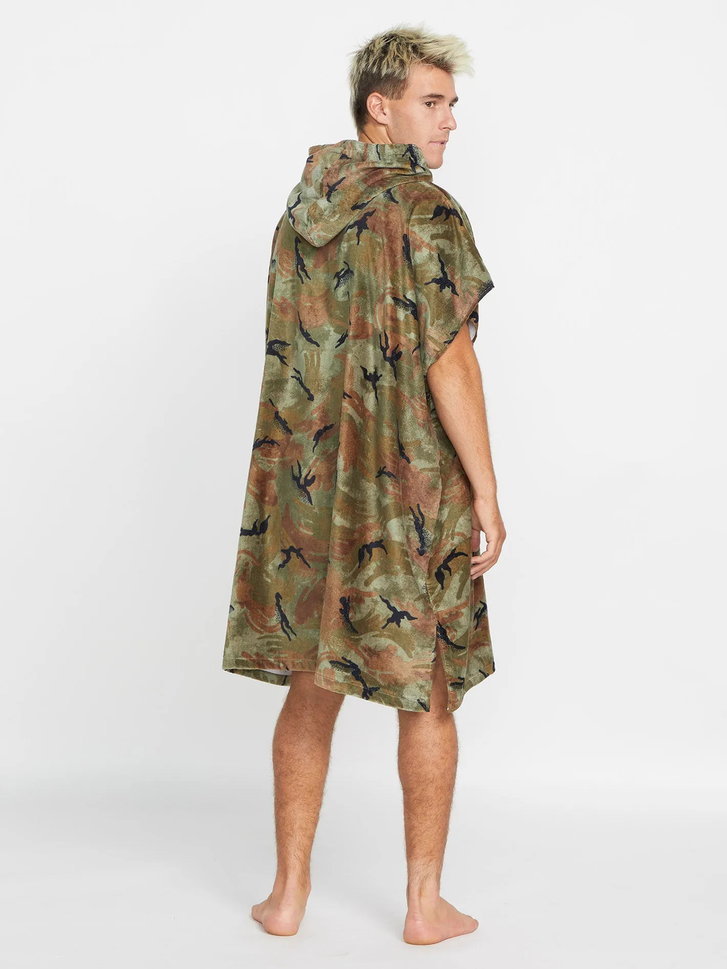 Surf Vitals J Robinson Poncho - CAMOUFLAGE