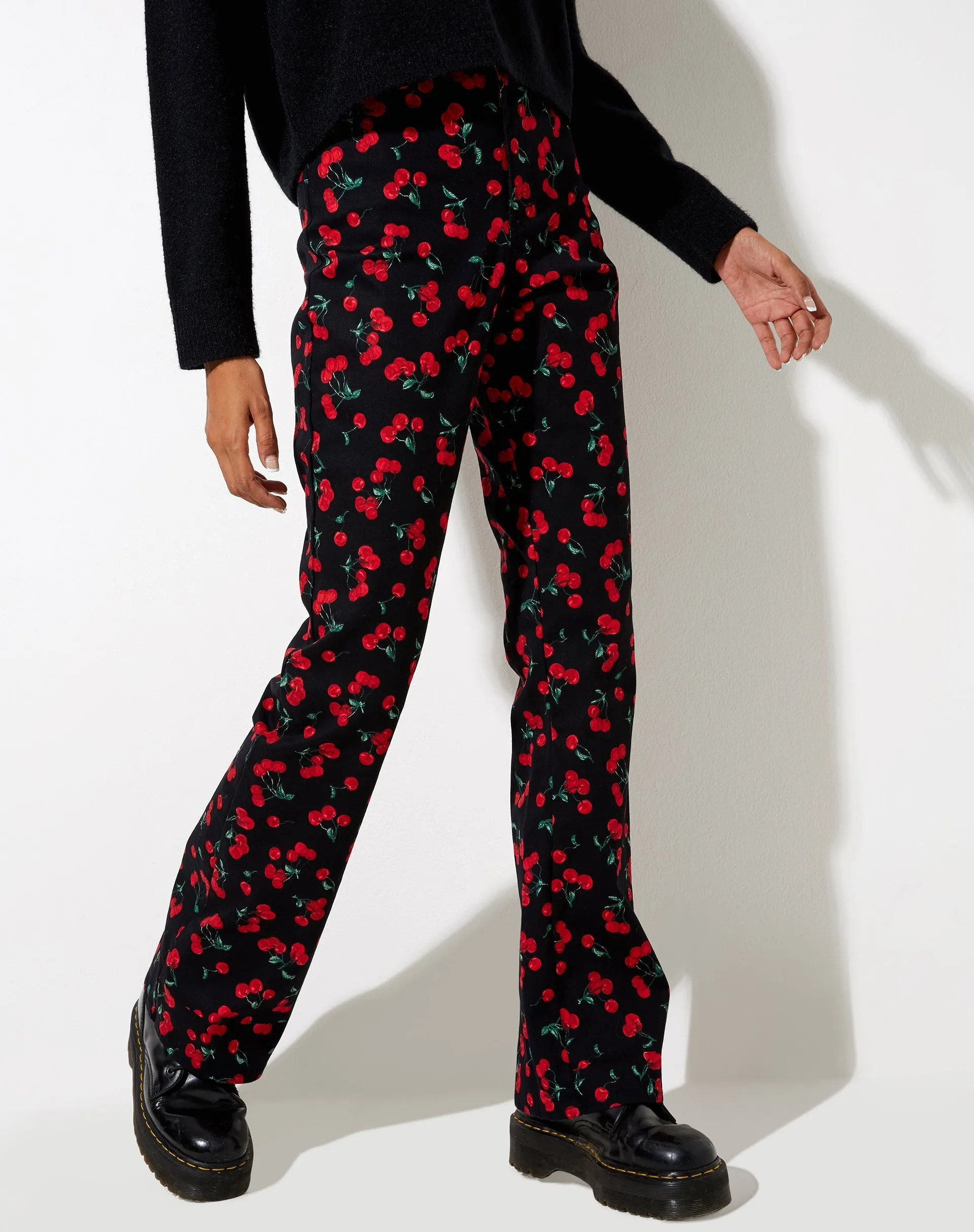 Zoven Flare Trouser in Cherries Black