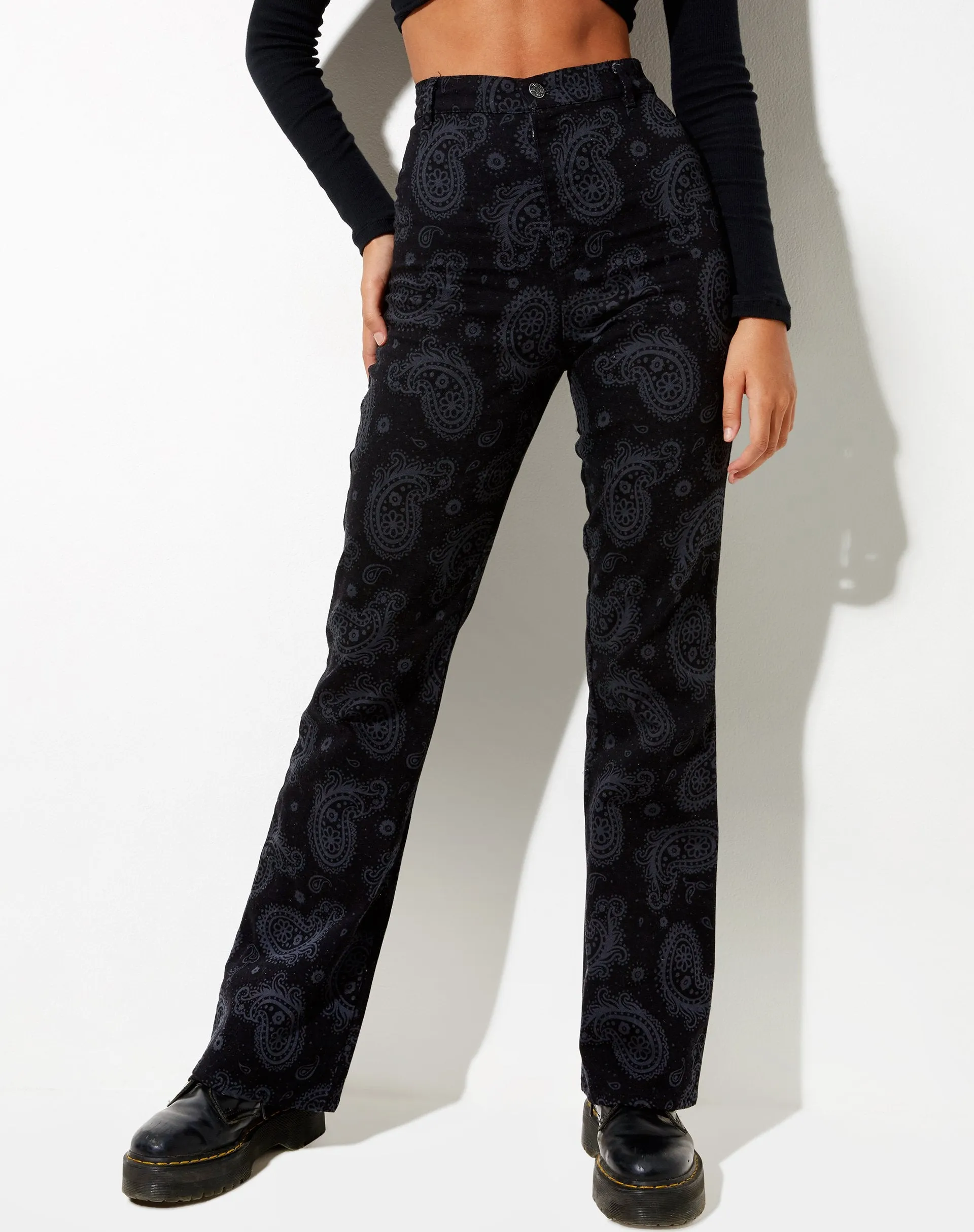 Zoven Flare Trouser in Persian Night Black